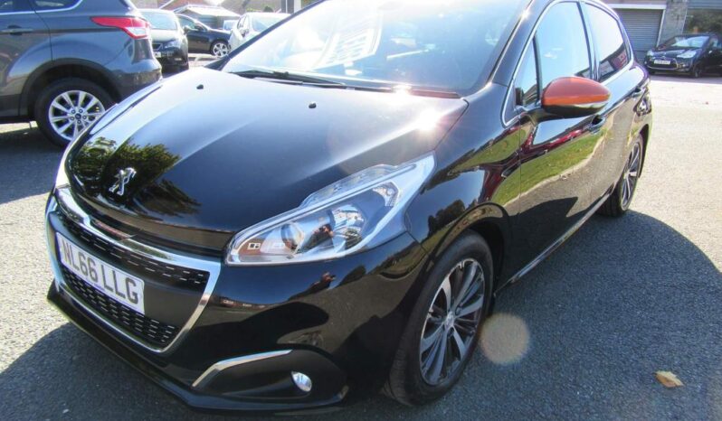 
								Peugeot 208 1.2 PureTech Roland Garros Euro 6 (s/s) 5dr full									