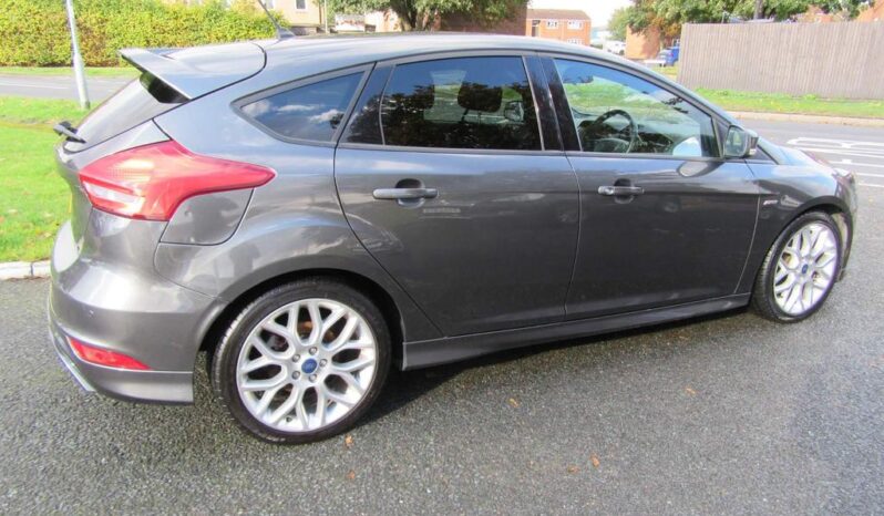 
								Ford Focus 1.0T EcoBoost ST-Line Euro 6 (s/s) 5dr full									