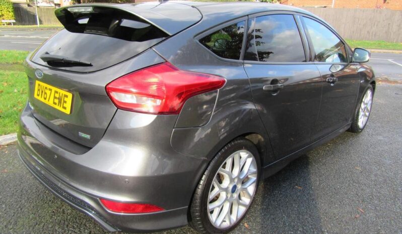 
								Ford Focus 1.0T EcoBoost ST-Line Euro 6 (s/s) 5dr full									