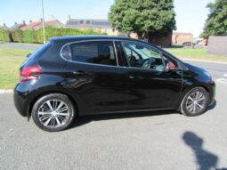 
										Peugeot 208 1.2 PureTech Roland Garros Euro 6 (s/s) 5dr full									