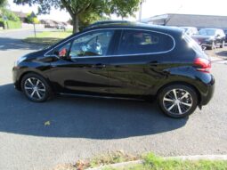 
										Peugeot 208 1.2 PureTech Roland Garros Euro 6 (s/s) 5dr full									