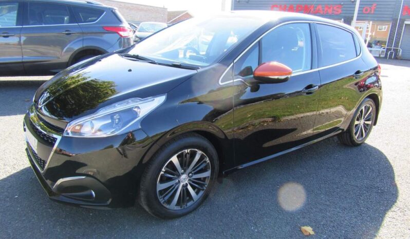 
								Peugeot 208 1.2 PureTech Roland Garros Euro 6 (s/s) 5dr full									