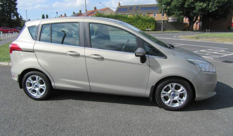 
								Ford B-Max 1.5 TDCi Zetec Euro 5 5dr full									