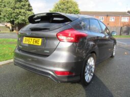 
										Ford Focus 1.0T EcoBoost ST-Line Euro 6 (s/s) 5dr full									