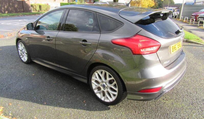 
								Ford Focus 1.0T EcoBoost ST-Line Euro 6 (s/s) 5dr full									