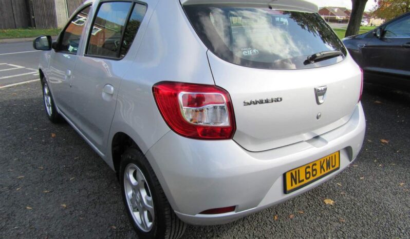 
								Dacia Sandero 0.9 TCe Laureate Euro 6 (s/s) 5dr full									