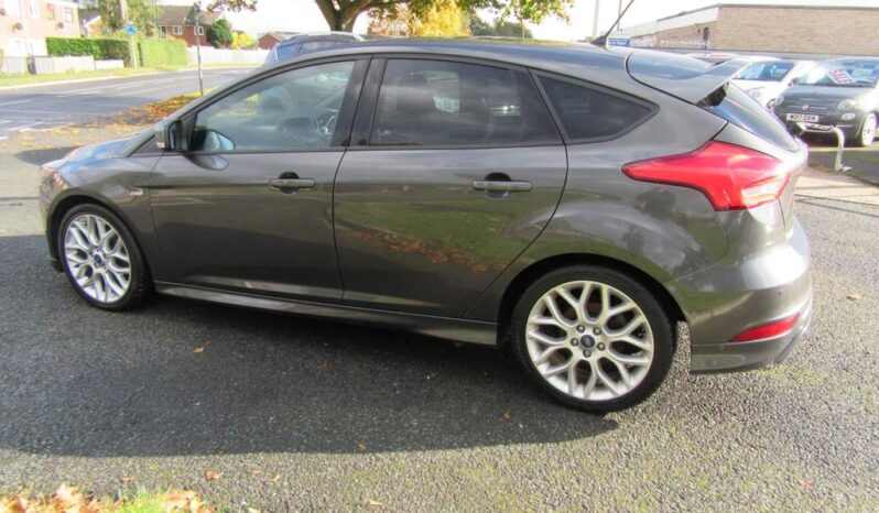 
								Ford Focus 1.0T EcoBoost ST-Line Euro 6 (s/s) 5dr full									