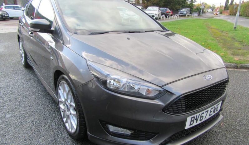 
								Ford Focus 1.0T EcoBoost ST-Line Euro 6 (s/s) 5dr full									