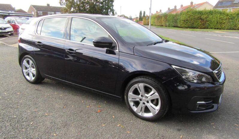 
								Peugeot 308 1.2 PureTech GPF Allure Euro 6 (s/s) 5dr full									