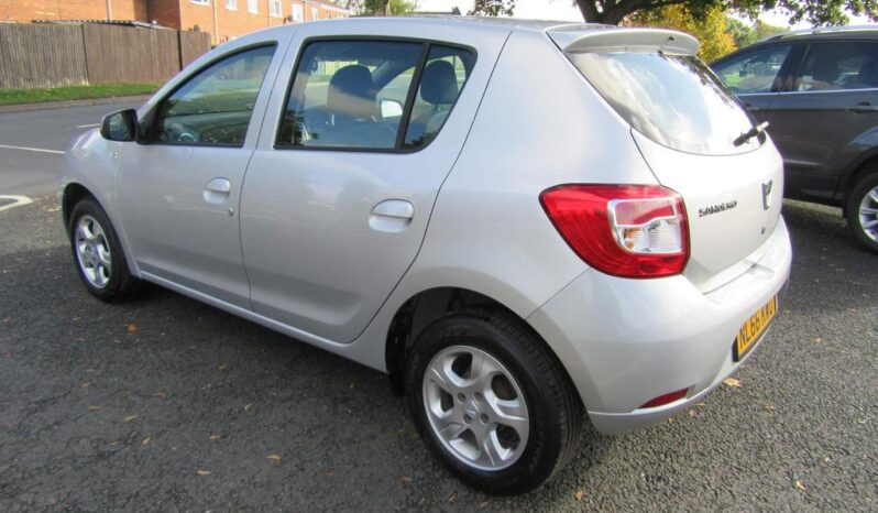 
								Dacia Sandero 0.9 TCe Laureate Euro 6 (s/s) 5dr full									