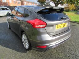 
										Ford Focus 1.0T EcoBoost ST-Line Euro 6 (s/s) 5dr full									