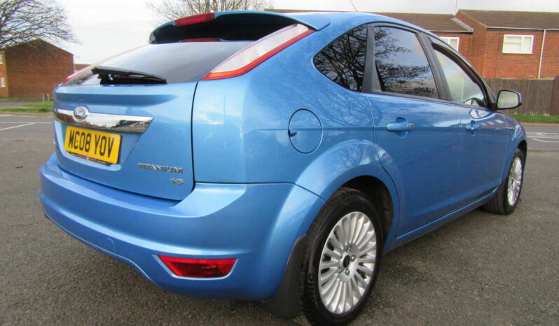 
								Ford Focus 1.6 Titanium 5DR full									