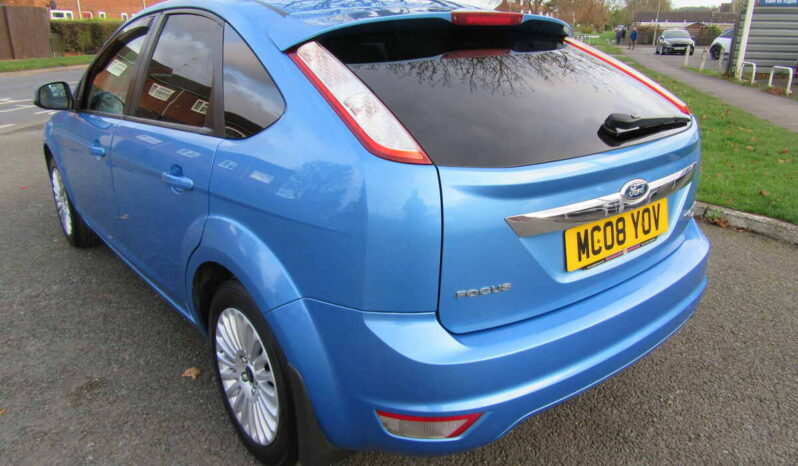 
								Ford Focus 1.6 Titanium 5DR full									