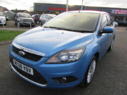 
										Ford Focus 1.6 Titanium 5DR full									