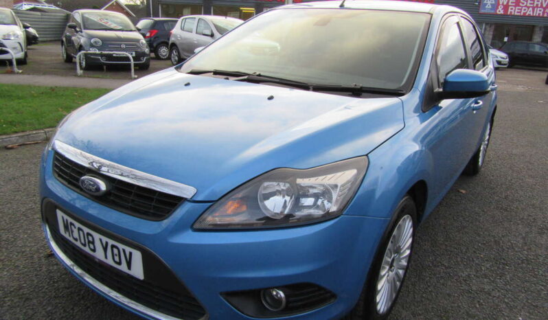 
								Ford Focus 1.6 Titanium 5DR full									