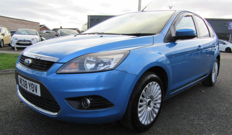 
								Ford Focus 1.6 Titanium 5DR full									