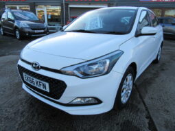 
										Hyundai i20 SE 5d full									