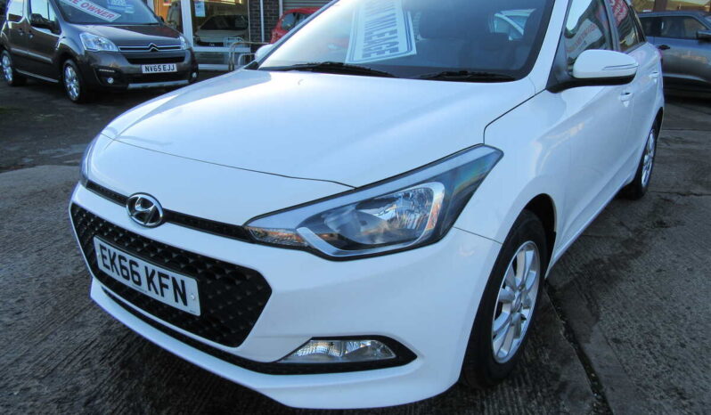 
								Hyundai i20 SE 5d full									