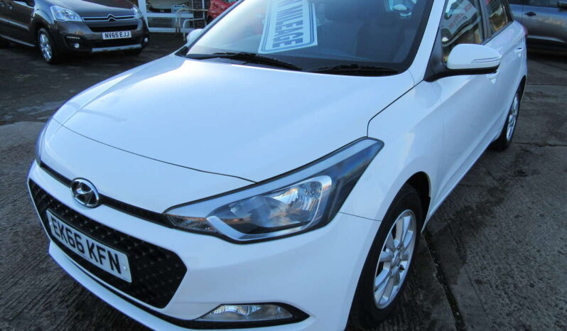 
								Hyundai i20 SE 5d full									