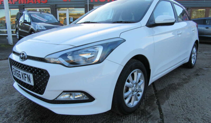 
								Hyundai i20 SE 5d full									