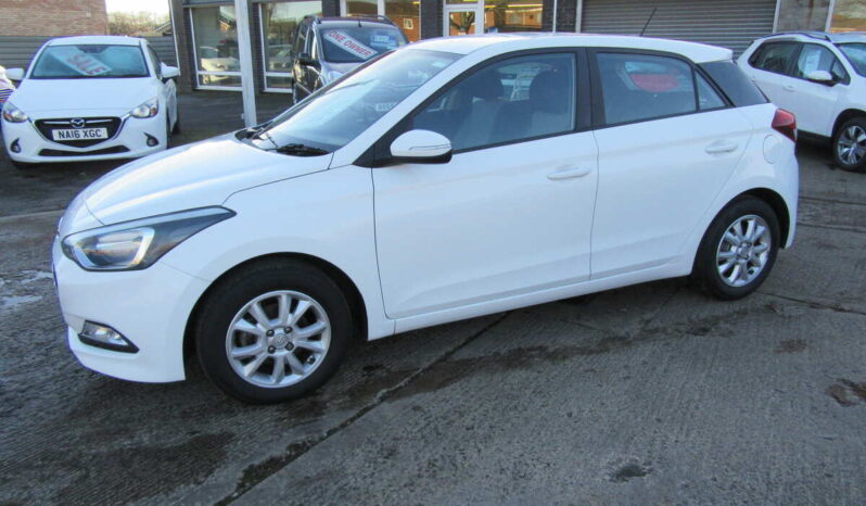 
								Hyundai i20 SE 5d full									