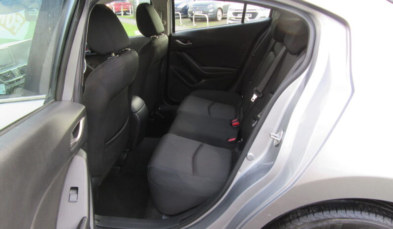 
								Mazda Mazda3 SE 5dr full									